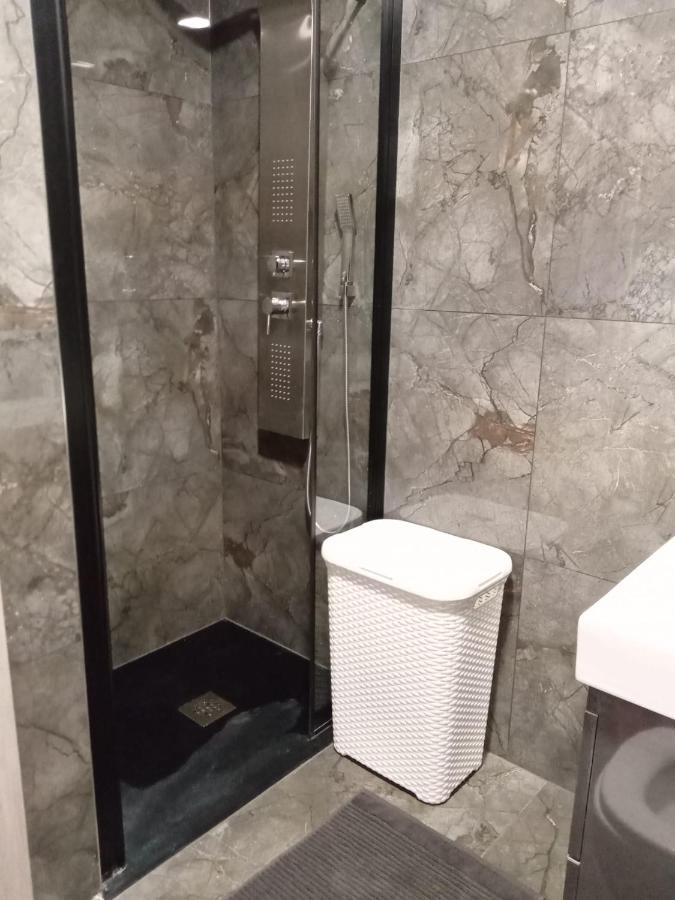 Apartment Paola With Free Private Parking Place スプリト エクステリア 写真