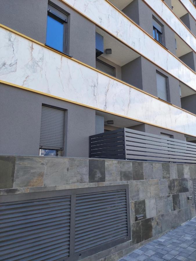 Apartment Paola With Free Private Parking Place スプリト エクステリア 写真