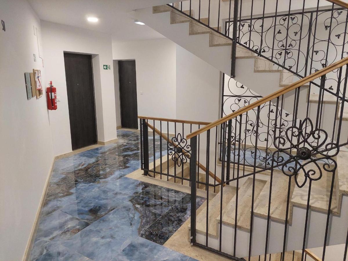 Apartment Paola With Free Private Parking Place スプリト エクステリア 写真
